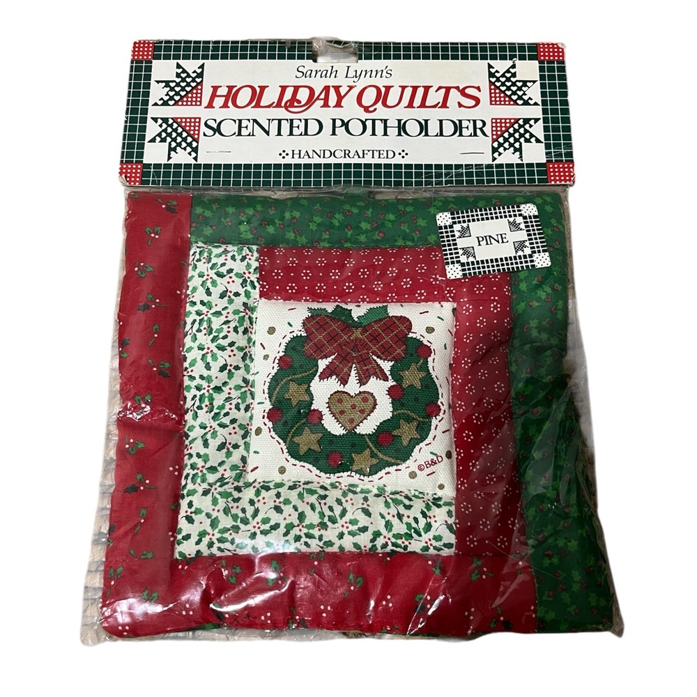 Vintage Sarah Lynn's Holiday Quilts Scented Potholder hand crafted Pine Wreath‎